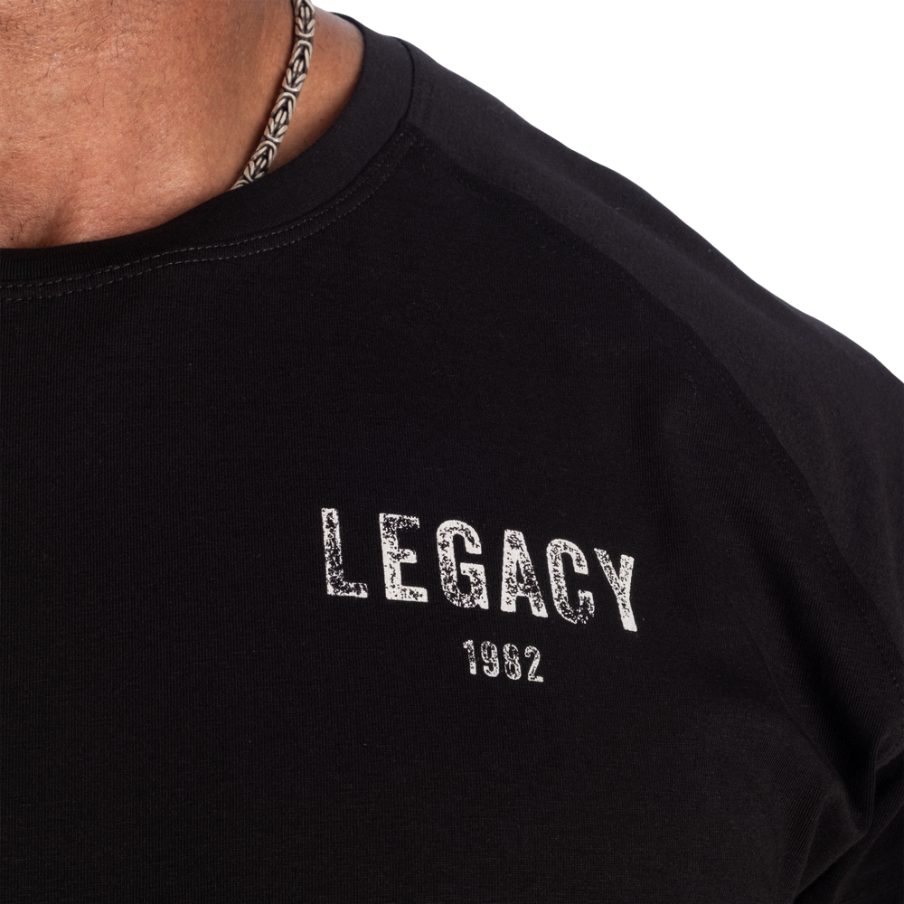 1982 Raglan Classic Tee