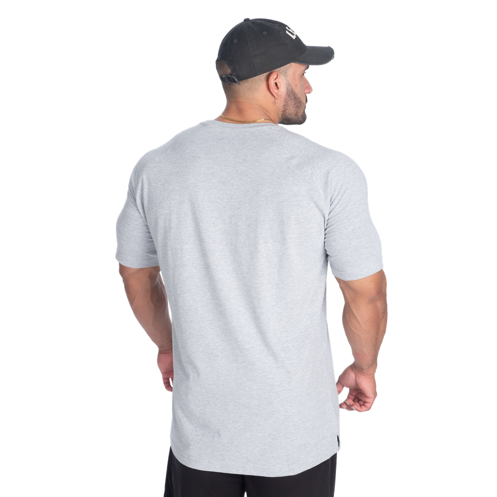 1982 Raglan Classic Tee