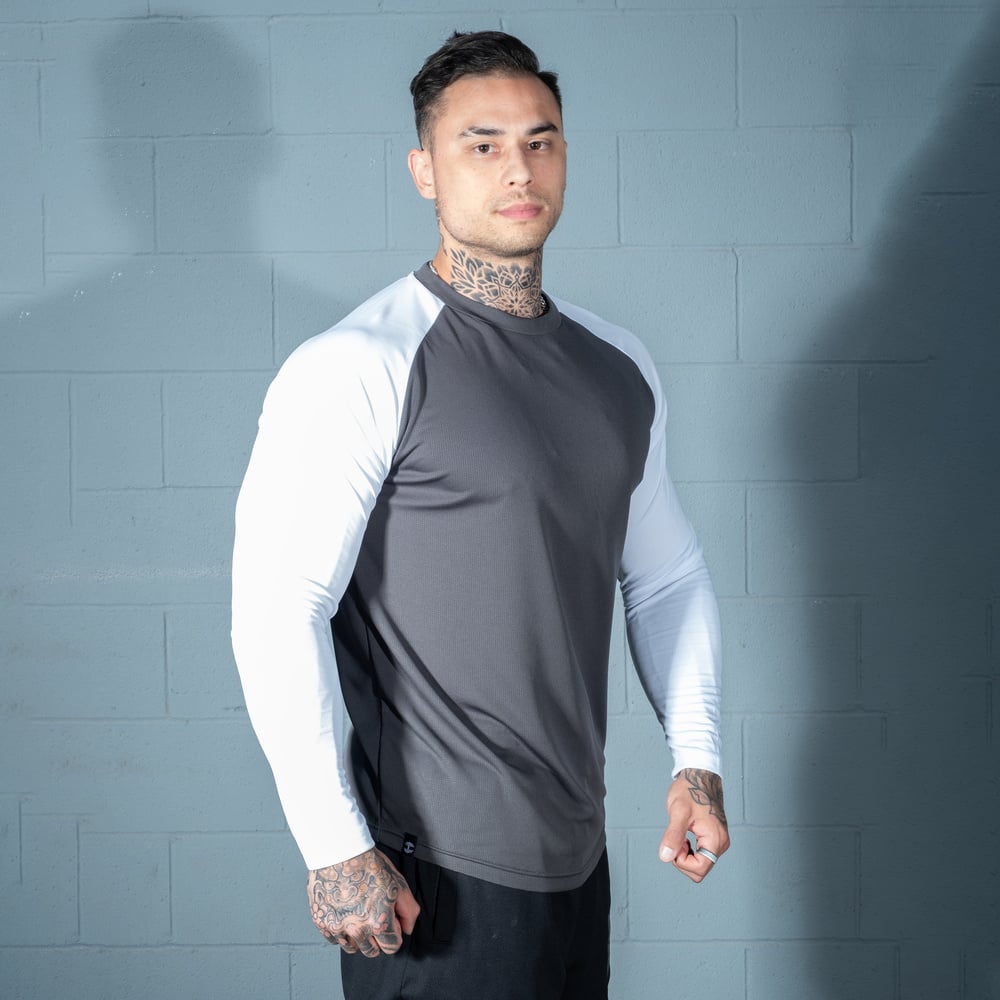 Legacy Mesh Raglan LS